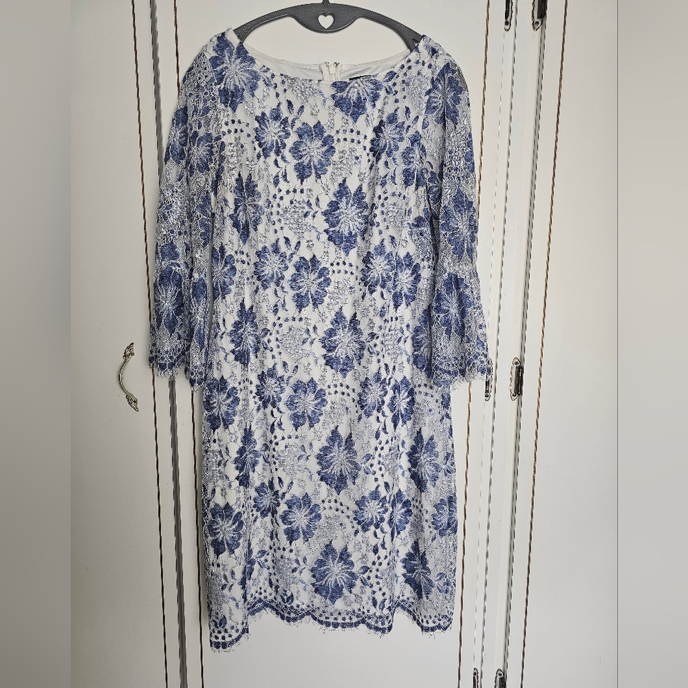 Jessica Howard Blue and White Floral Lace Long Sleeve Dress
